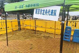 苏群：湖人安排浓眉首节提前休息是田忌赛马 但收效不算大